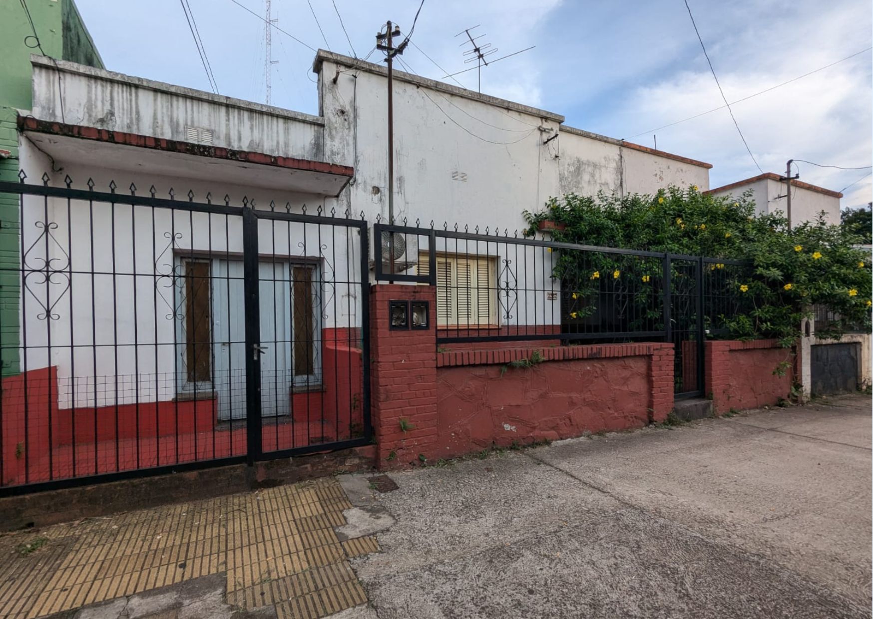 CASA A RECICLAR EN PLENO CENTRO