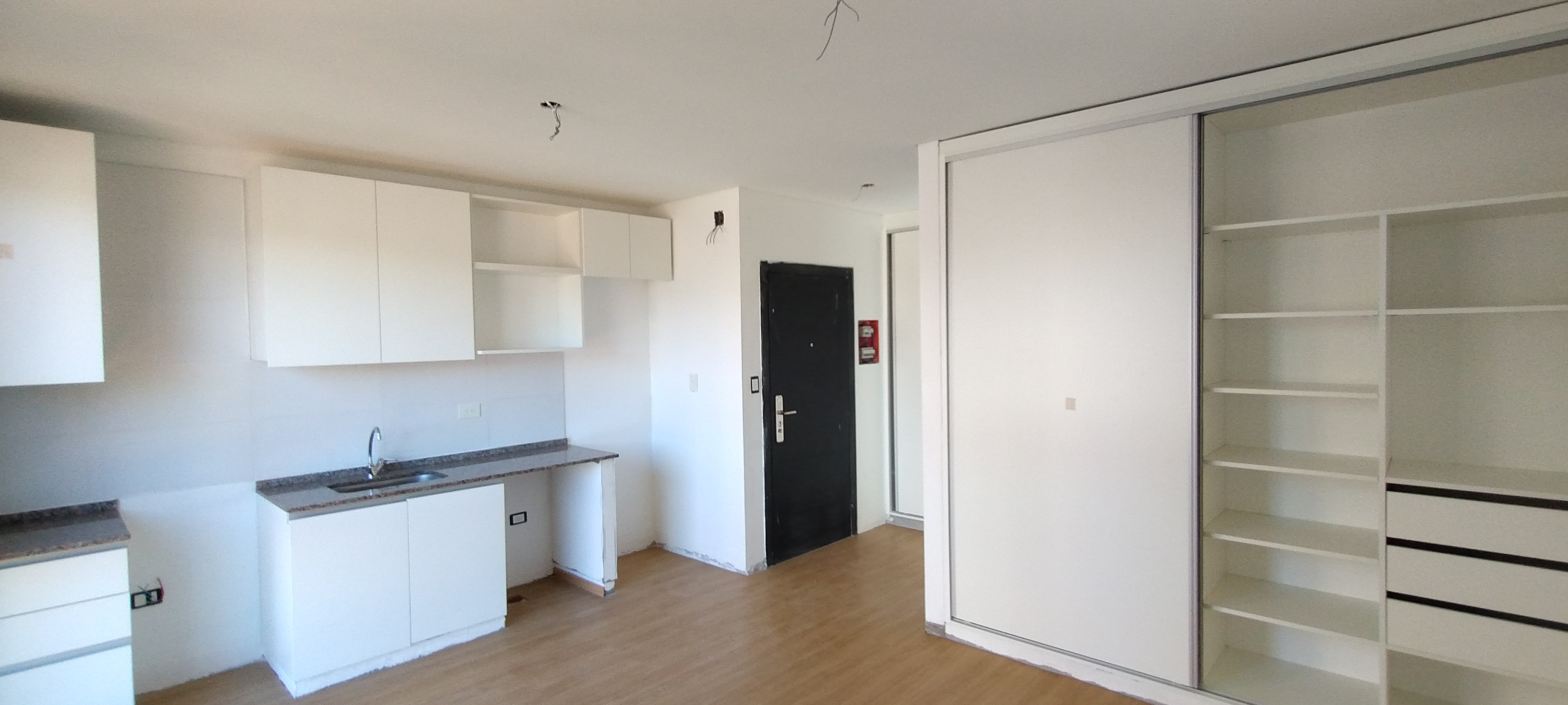 MONOAMBIENTE EN VENTA - Edificio Lanusse